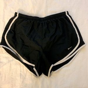 Nike Shorts size L